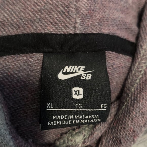 Nike SB Pullover Men's Hoodie - Picture 2 of 4